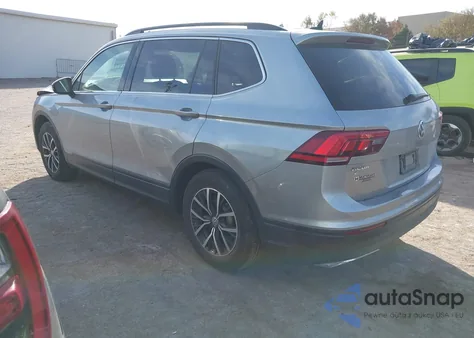 2019 Volkswagen Tiguan 2.0T Se/2.0T Sel/2.0T Sel R-Line/2.0T Sel R-Line Black из США, поврежденный, VIN 3VV3B7AX5KM115867